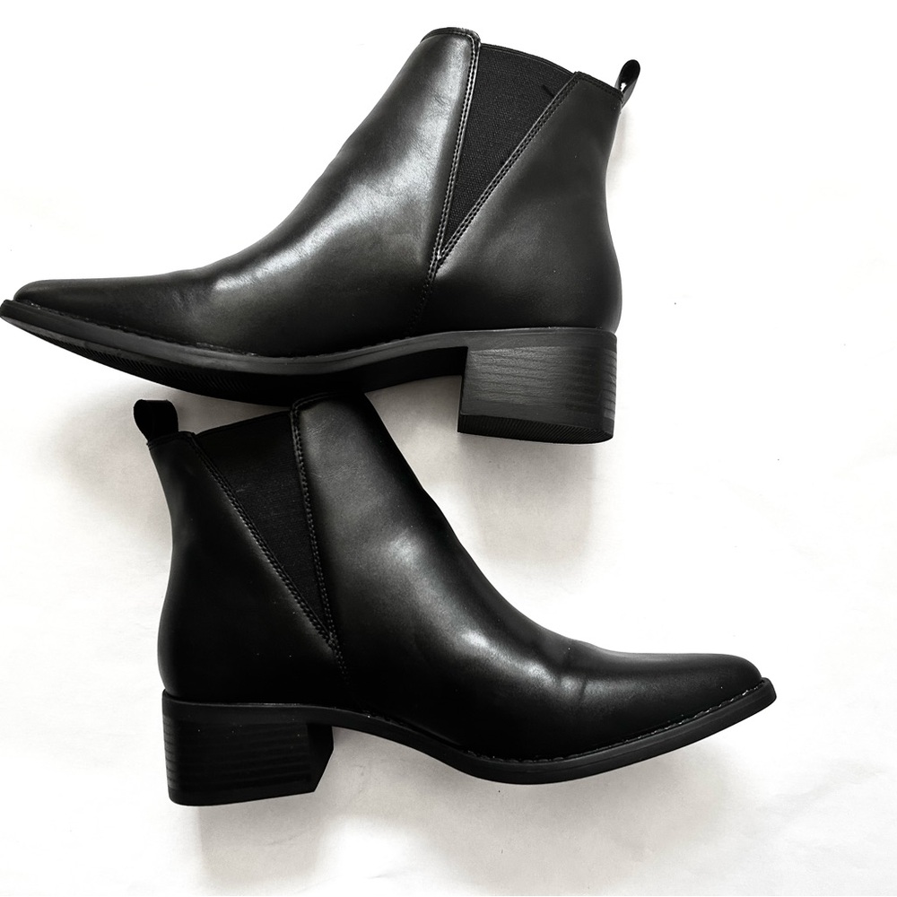 Classic Black Chelsea Ankle Boots - Women's